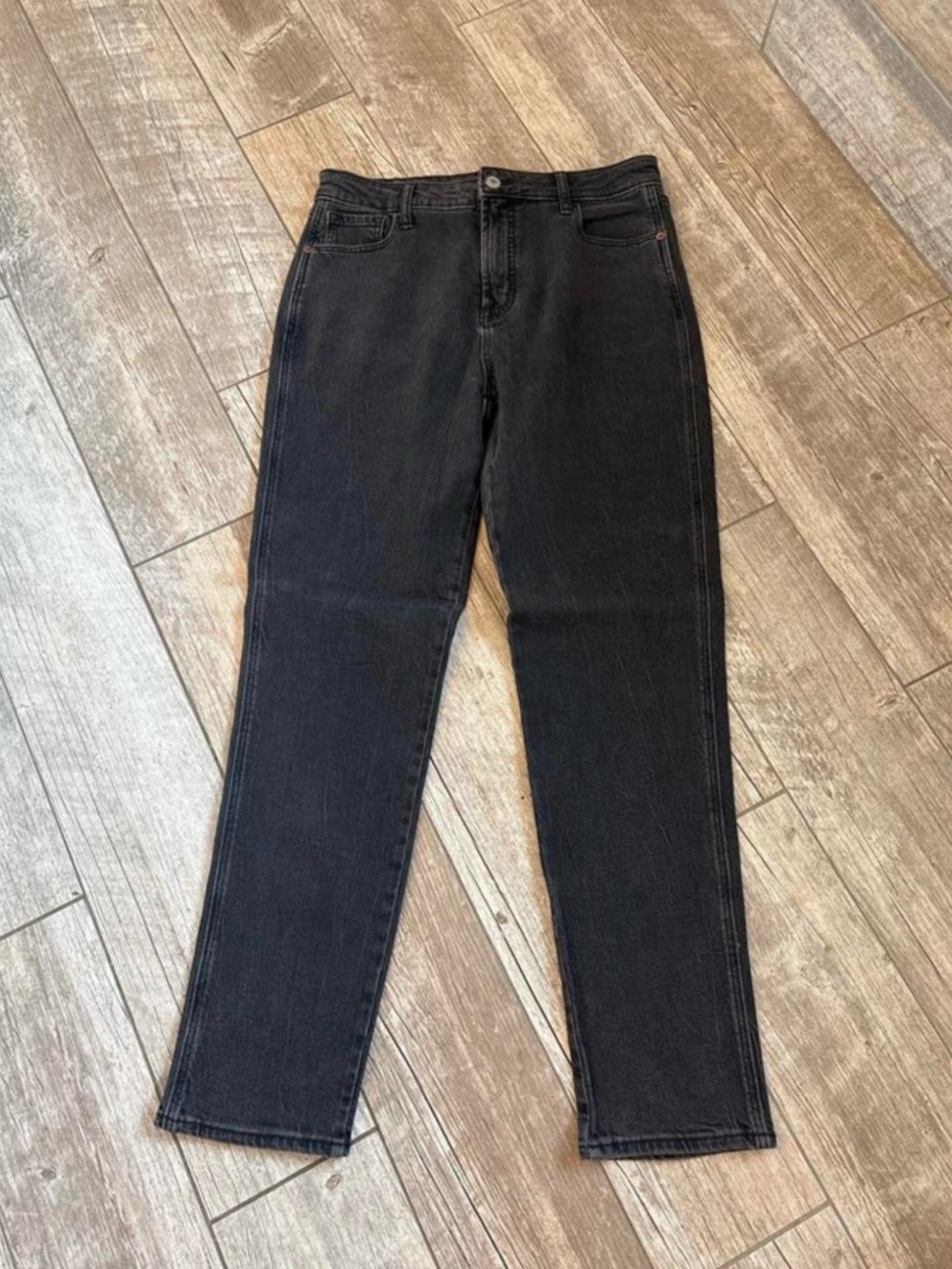 Old Navy High-Rise Straight Jeans - Black Wash